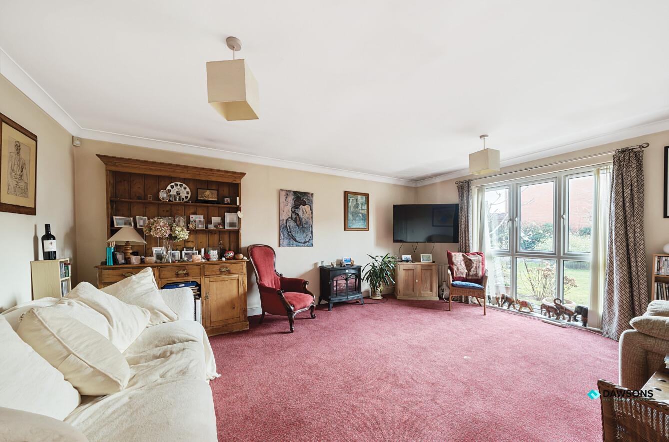Oak Tree Close, West Cross, Swansea, SA3 5RW